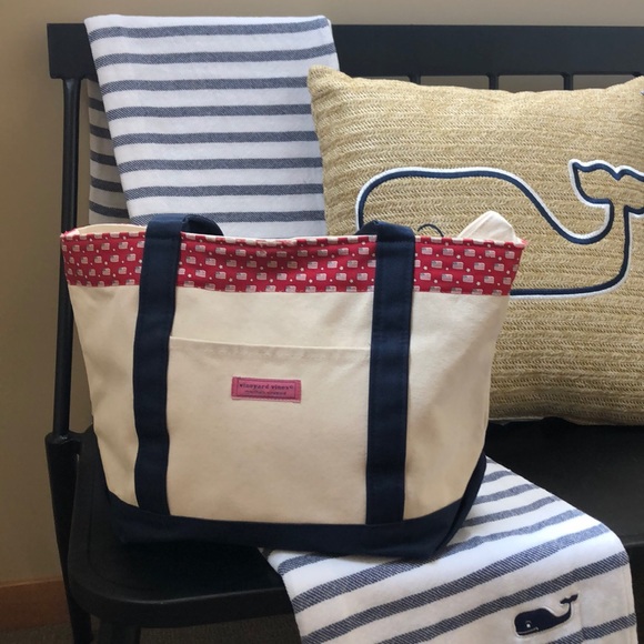 Vineyard Vines Handbags - Vineyard Vines Bag